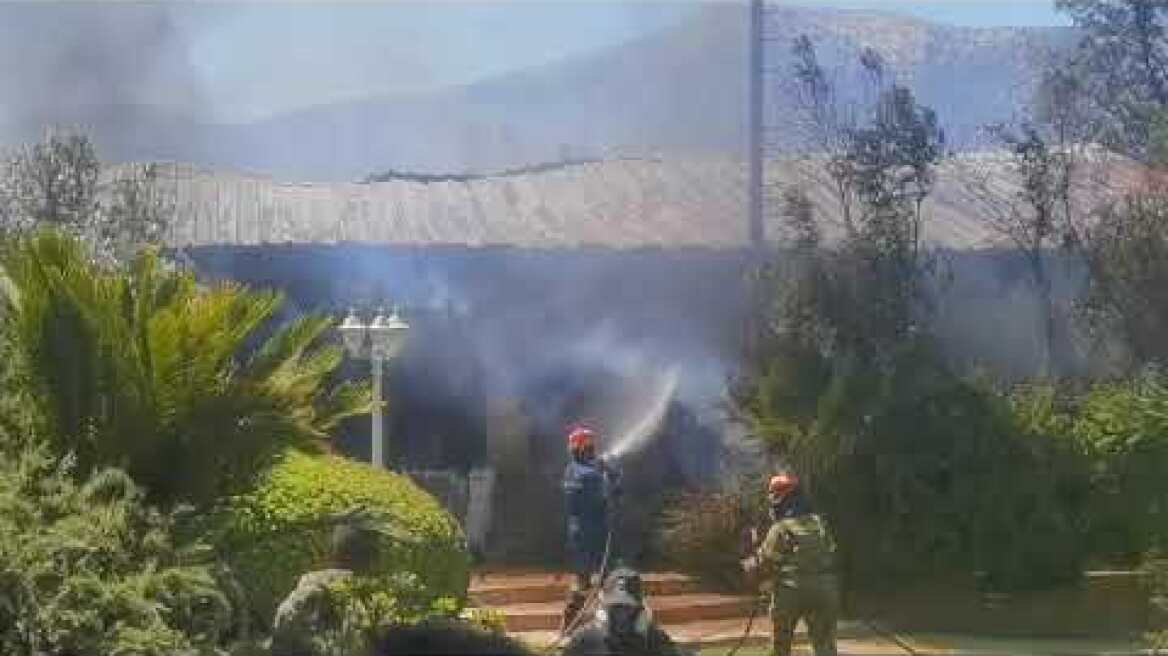 Καίγεται ολοσχερώς κτήμα στο Κίτσι Κορωπίου