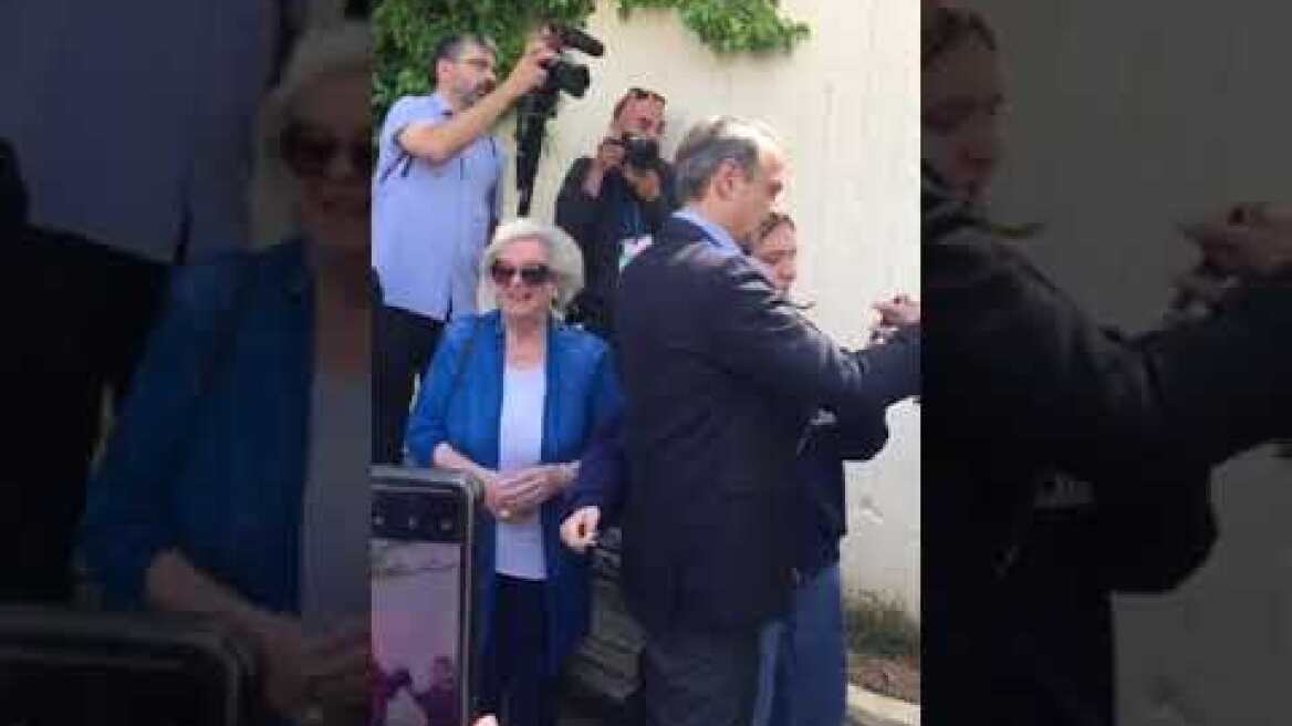Εκλογές 2023: Ψήφισε στην Κηφισιά ο Κυριάκος Μητσοτάκης (2)