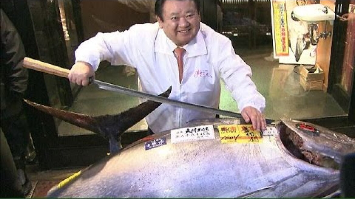 築地初競りマグロ451万円　すしざんまいが落札(15/01/05)