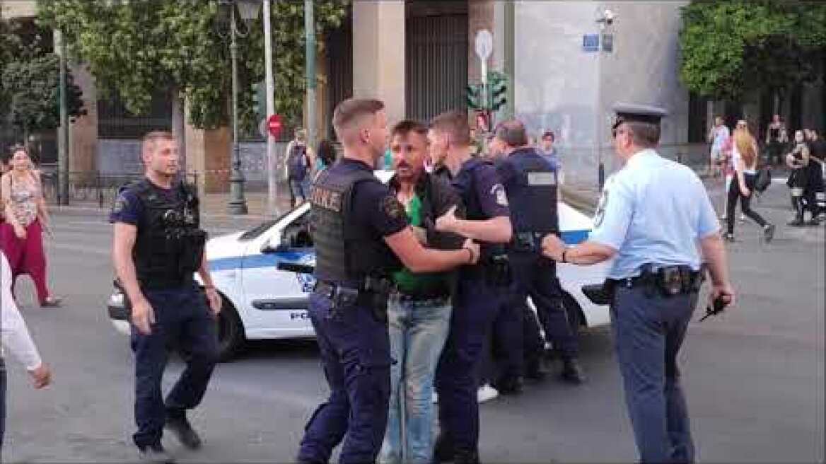 ΣΥΝΕΛΗΦΘΗ Ο ΜΟΝΟΣ ΑΛΗΘΙΝΟΣ ΙΕΡΕΥΣ ΠΑΤΕΡ ΚΛΕΟΜΕΝΗΣ - ATHENS PRIDE 2019