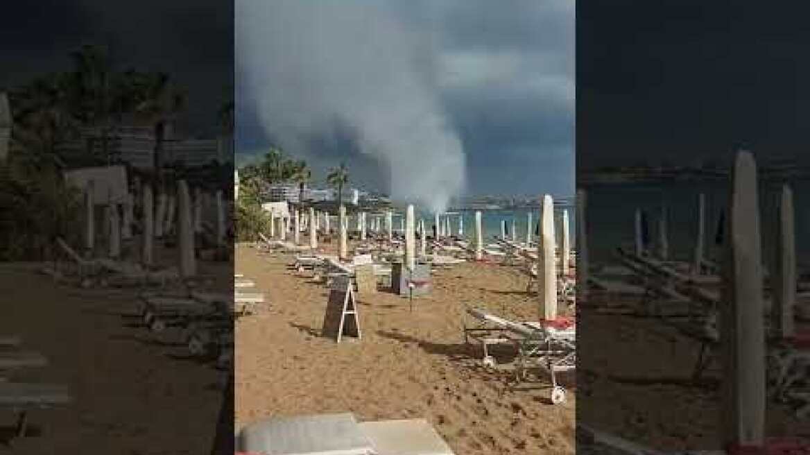 Eντυπωσιακός υδροστρόβιλος στην Αγία Νάπα