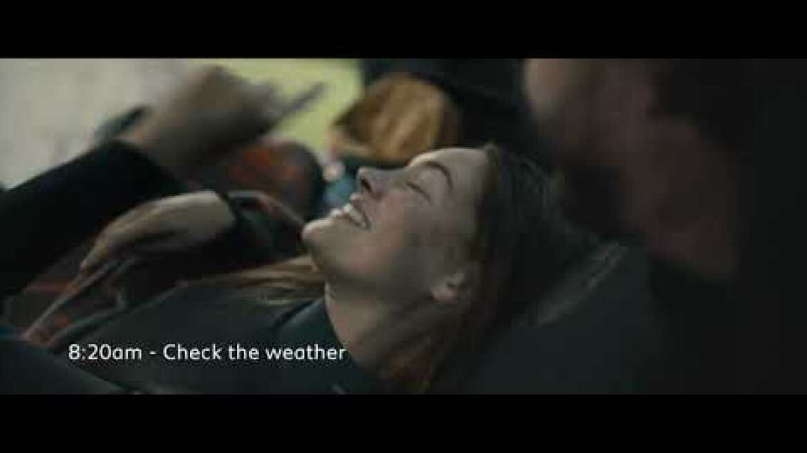 Ρωγμή στον παγετώνα. Χριστουγεννιάτικο, καυτό Peugeot Rifter