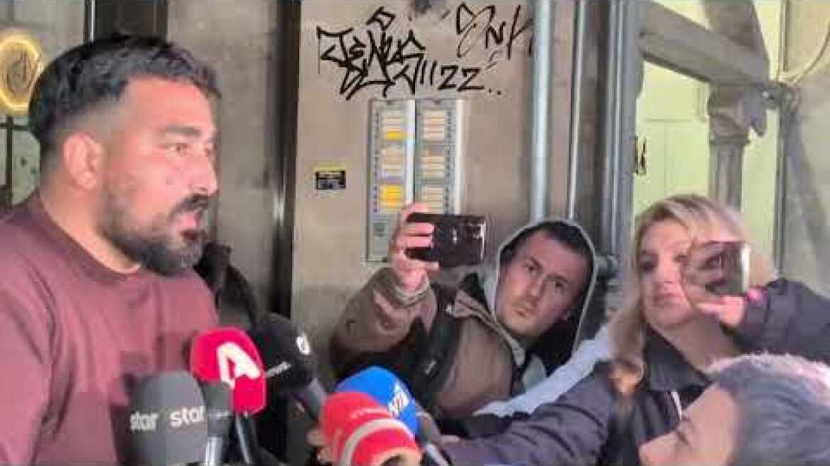 Διαμαρτυρία αγροτών σε γραφεία βουλευτών στην Λάρισα