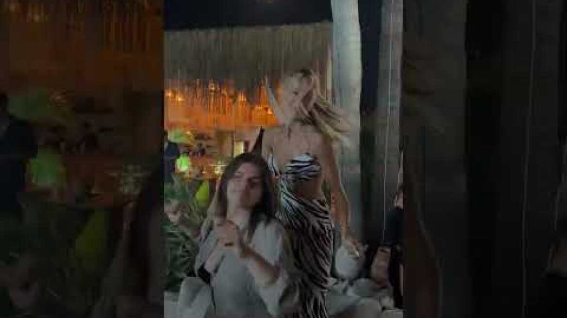 Επίσκεψη στην Μύκονο και γενέθλια για την καλλονή σύντροφο του mr Survivor (1)