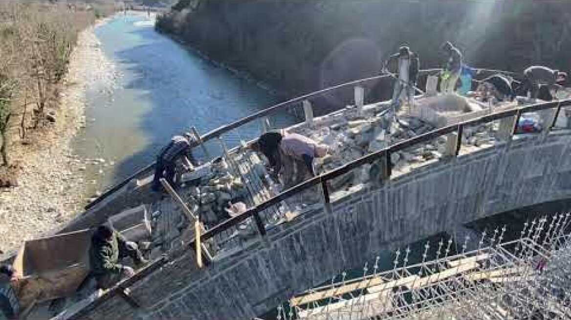 Το Γεφύρι της Πλάκας (1)