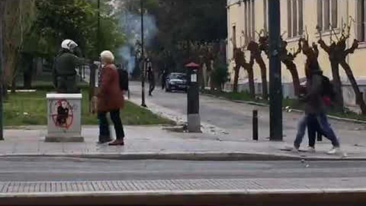 Πατησίων επεισόδια ΜΑΤ & κουκουλοφόροι