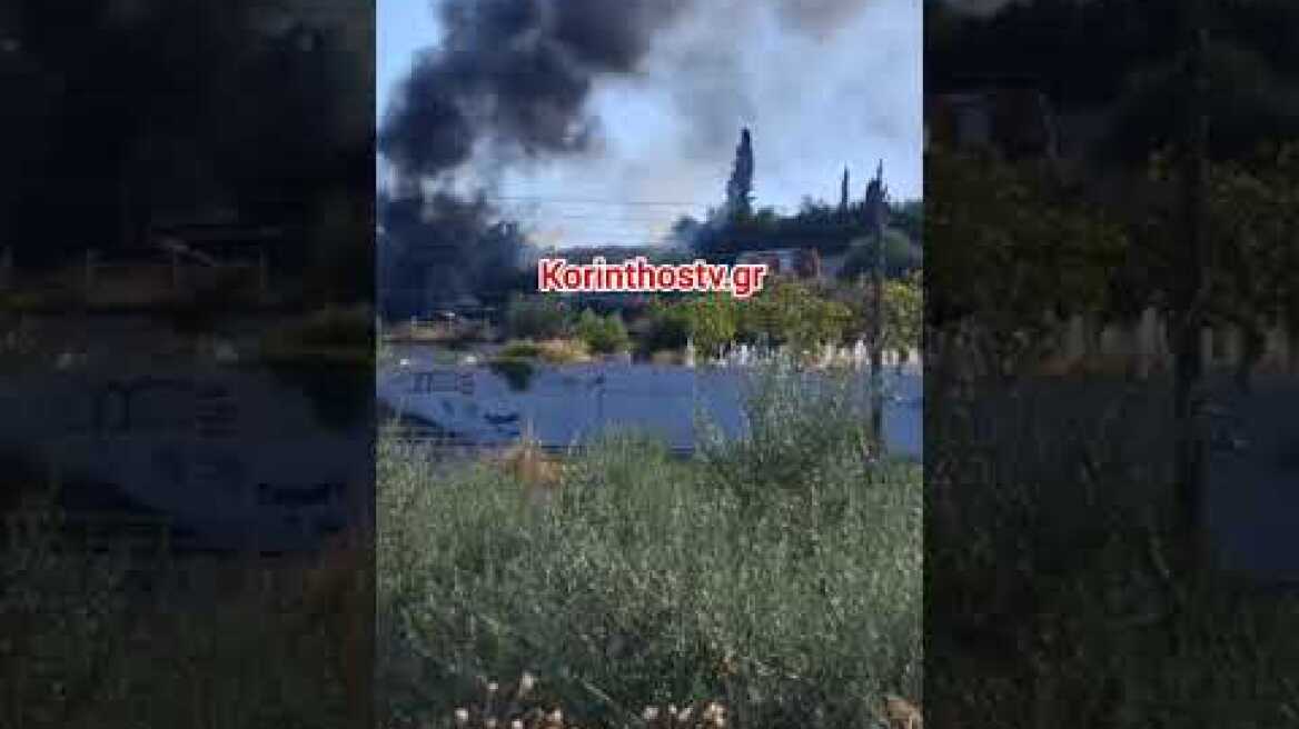 Φωτιά σε φορτηγάκι στο ύψος του Κιάτου