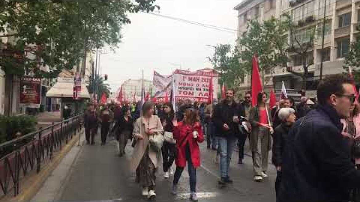 Ξεκίνησαν από τα  προπύλαια οι συγκεντρώσεις και πηγαίνουν προς το Σύνταγμα 2