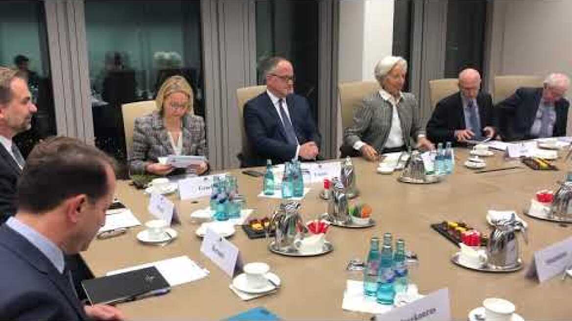 Video 17 12 19, 17 38 43