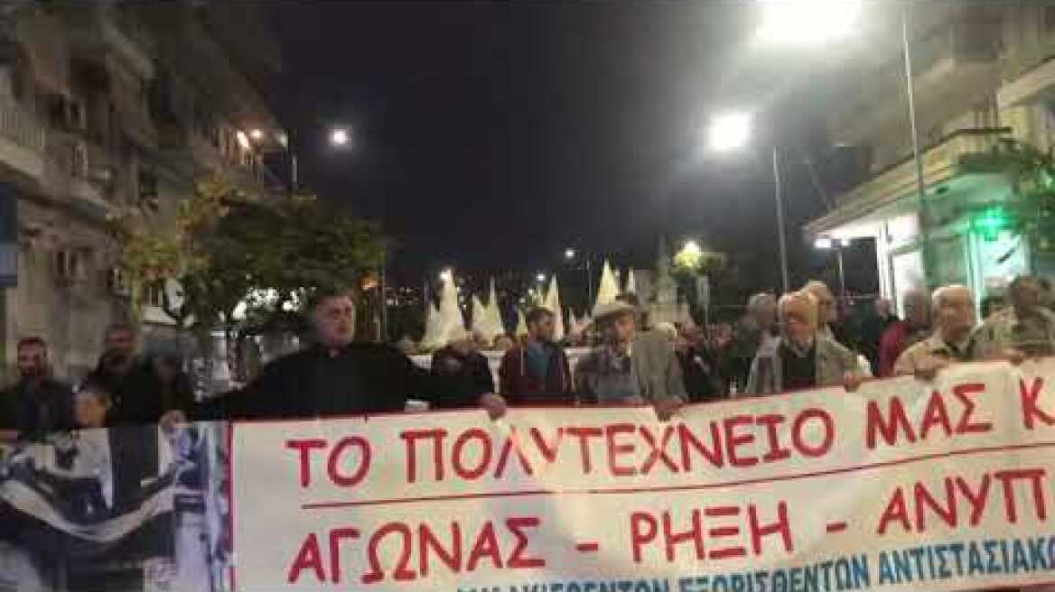 Σε εξέλιξη πορεία για το Πολυτεχνείο στη Θεσσαλονίκη - GRTimes.gr