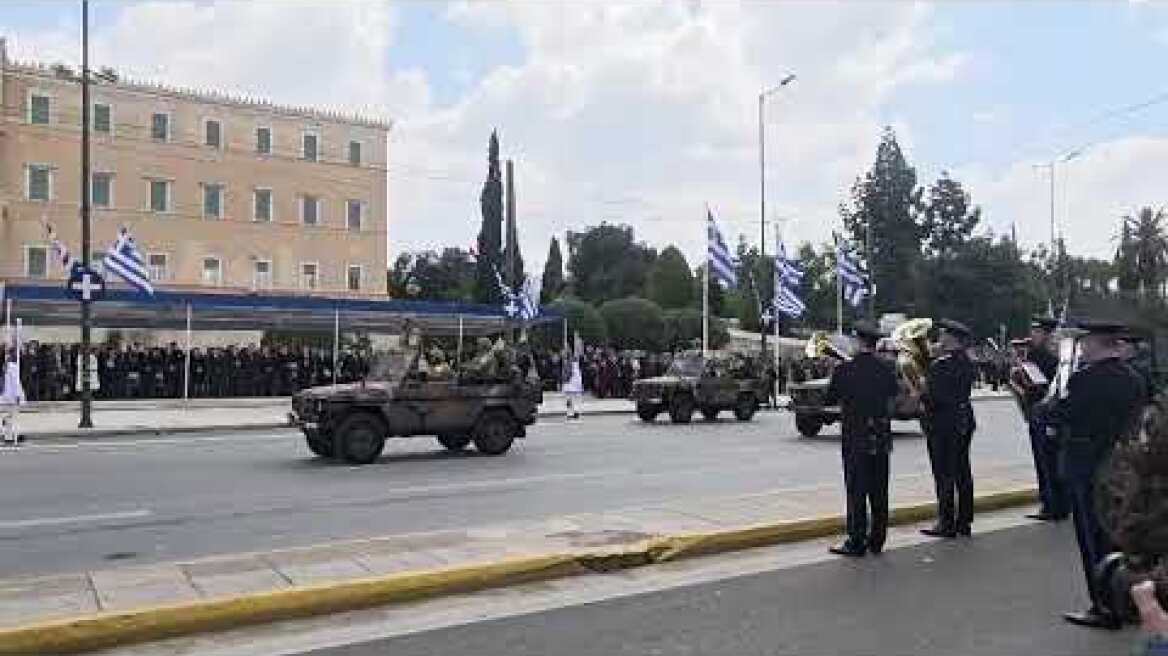H μεγάλη στρατιωτική παρέλαση στην Αθήνα για την 25η Μαρτίου (6)