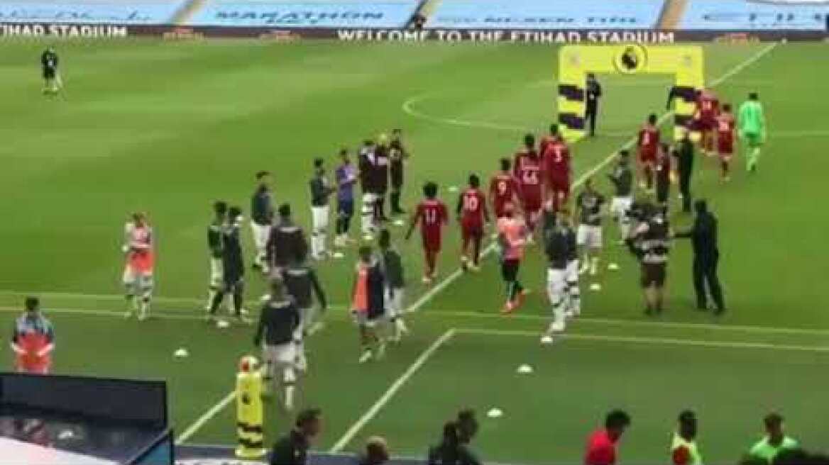 Pasillo del Manchester City al Liverpool l La Premier es Red l