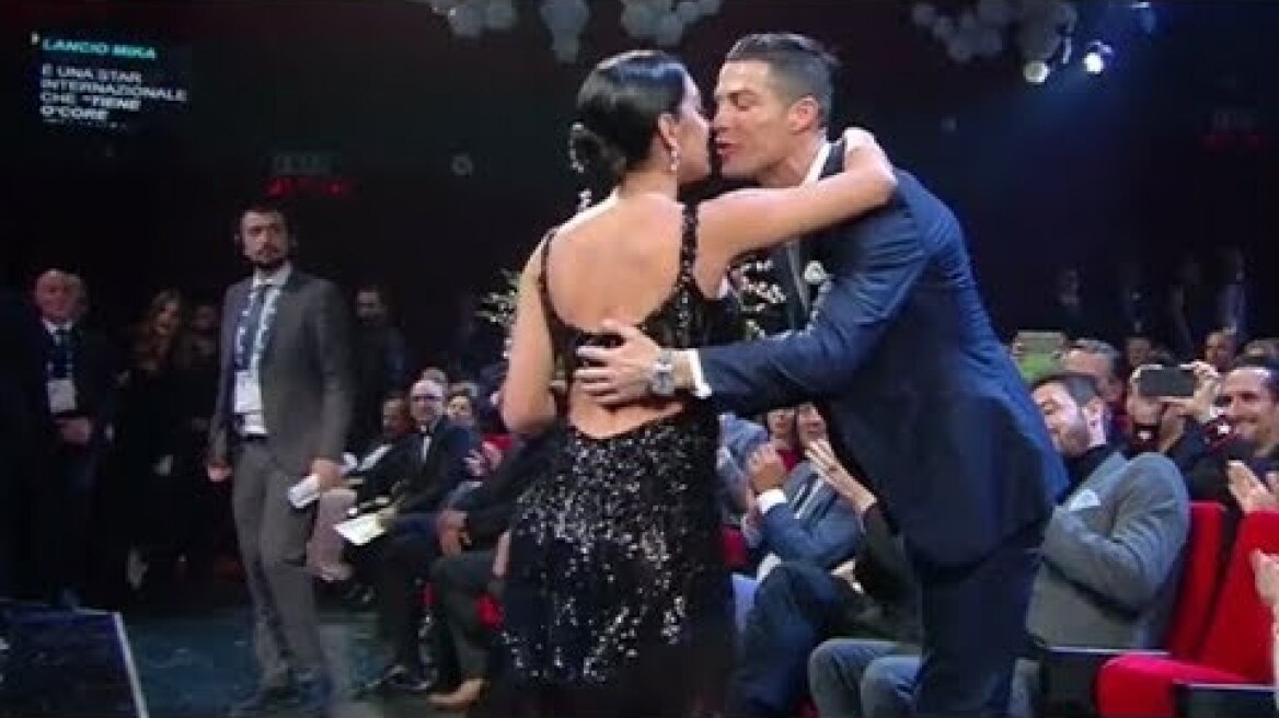 Sanremo 2020 - CR7 bacia Georgina Rodriguez  la coppia perfetta - protagonisti nella terza puntata