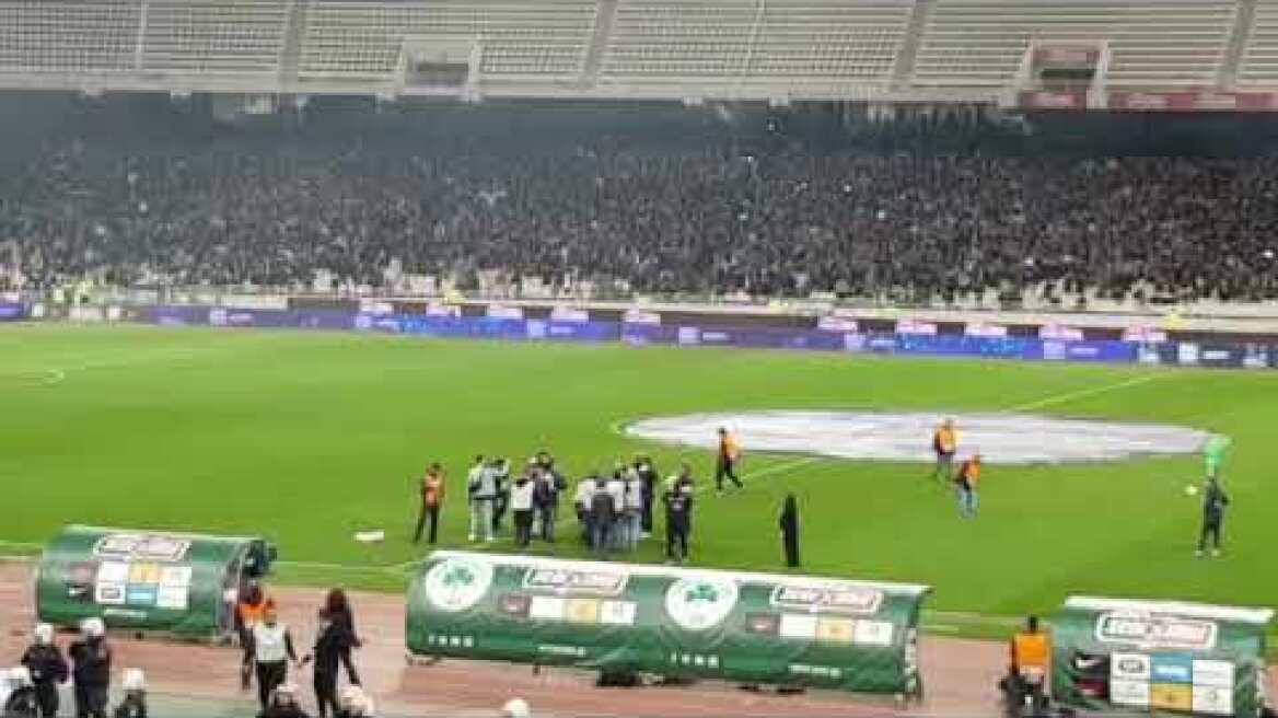 Βράβευση Τζιμπρίλ Σισέ στο ΟΑΚΑ στο ημίχρονο του Παναθηναϊκός-Ολυμπιακός (17/03/19)