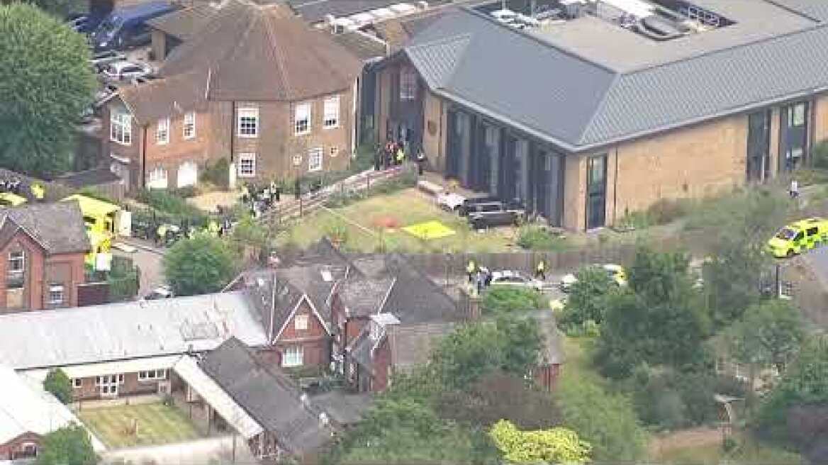 Wimbledon crash aerials: Several injured after car collides with primary school building
