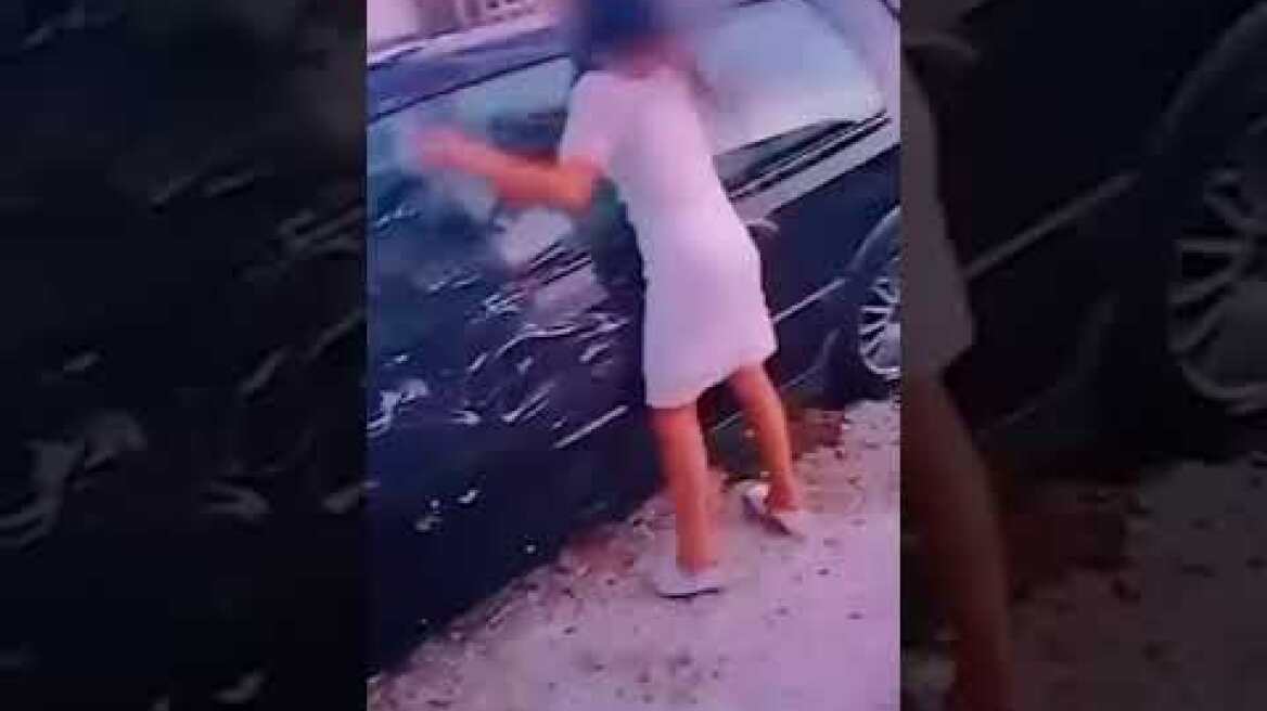 Ηλεία: Το κορίτσι πλένει το αυτοκίνητο του δράστη λίγο πριν εξαφανιστεί