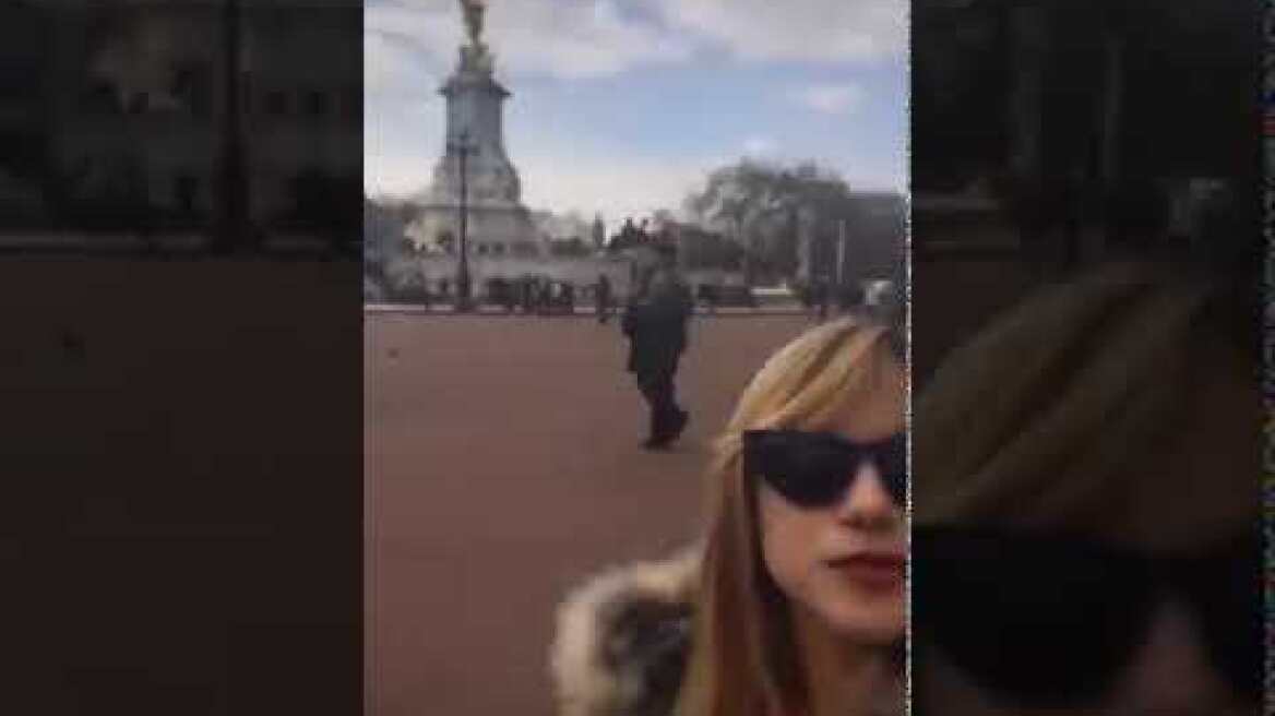 peoplegreece.com: Πάολα Παολίνα Ζογλοπίτης στο Λονδίνο