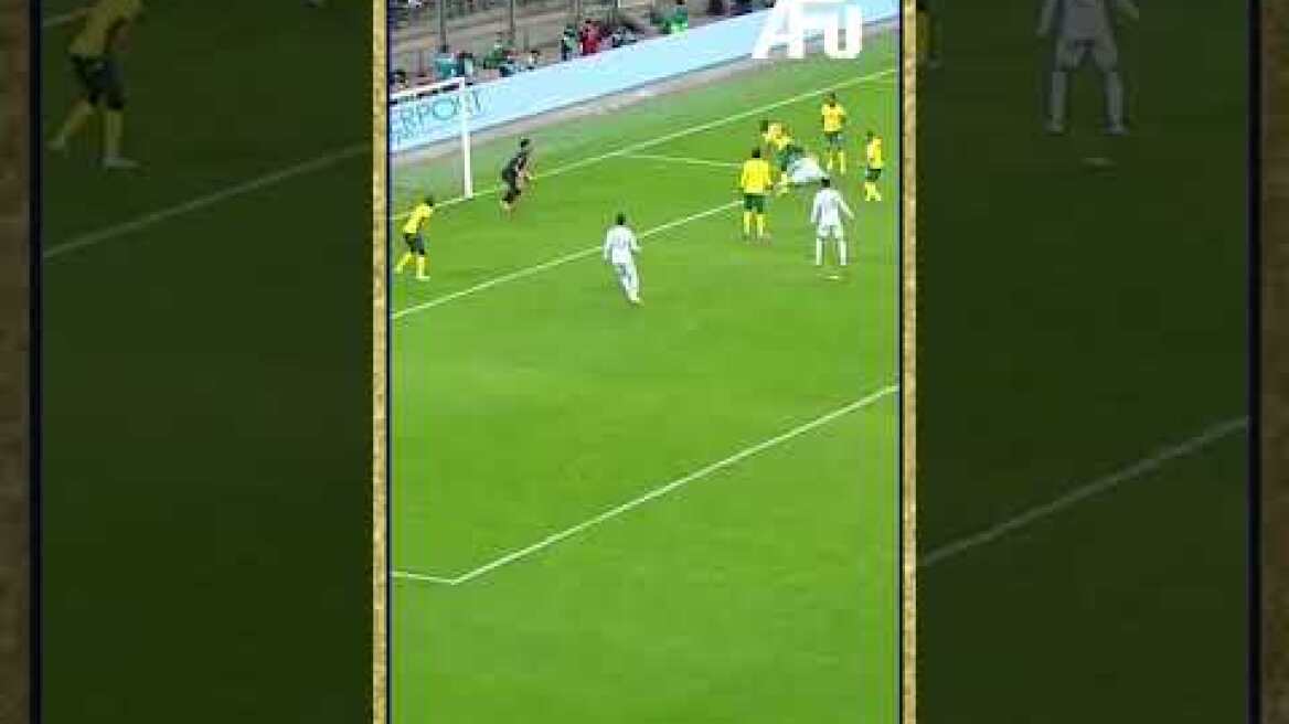 Le but acrobatique de Yassine Benzia .. Algérie - Afrique du Sud