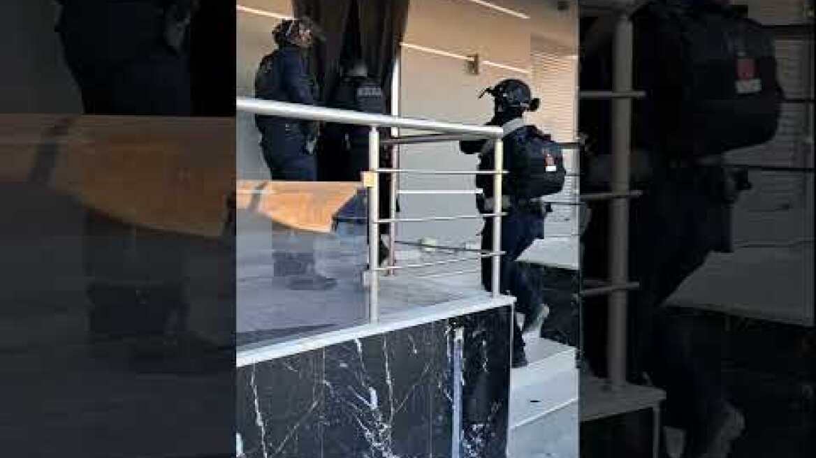 9-7-2025 ΔΤ ΓΑΔΑ-ΕΙΔΙΚΗ ΑΣΤΥΝΟΜΙΚΗ ΕΠΙΧΕΙΡΗΣΗ ΜΕ -10- ΣΥΛΛΗΨΕΙΣ   ΣΕ ΟΙΚΙΣΜΟ ΤΟΥ ΖΕΦΥΡΙΟΥ