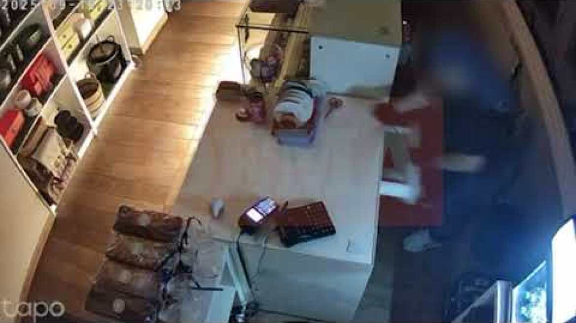 Συνελήφθη ο 54χρονος διαρρήκτης που «άδειαζε» καταστήματα και γραφεία στο Κολωνάκι