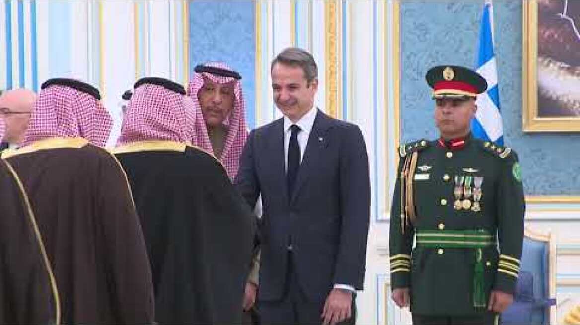 Αραβικά Εμιράτα , Δευτέρα, Παλάτι