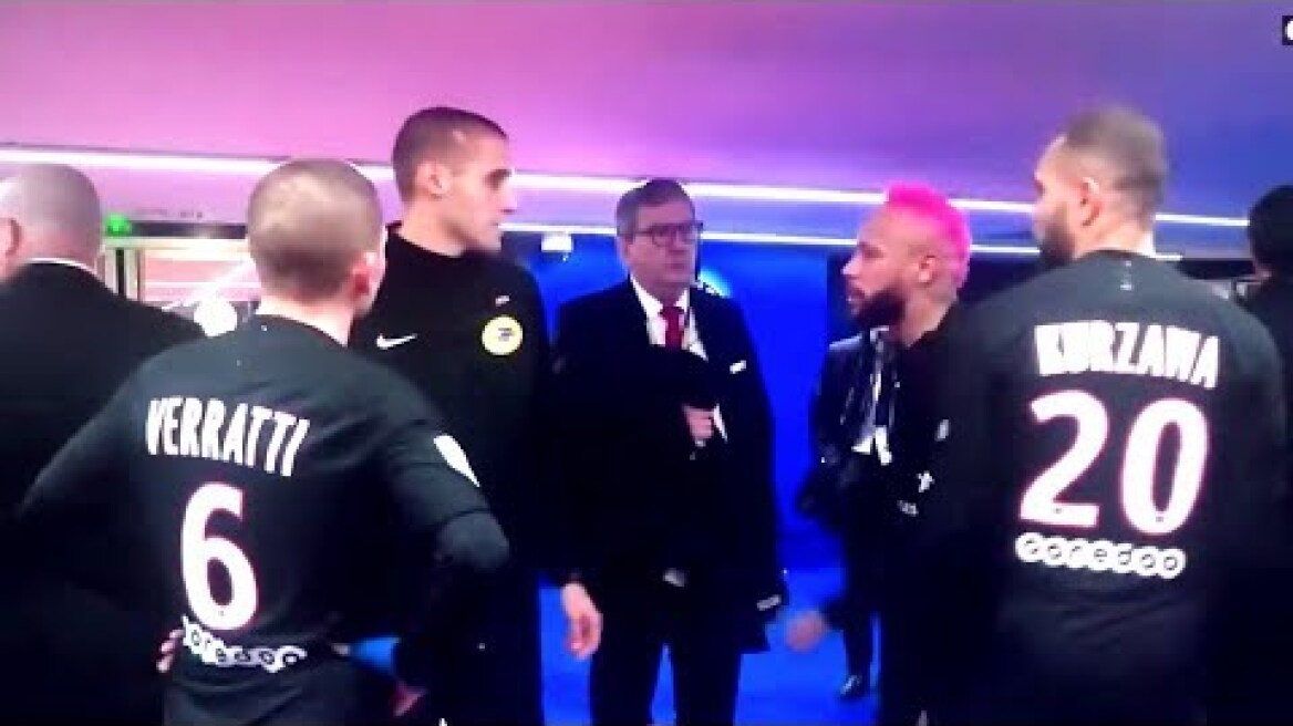 Neymar Angry at Referee at Half Time