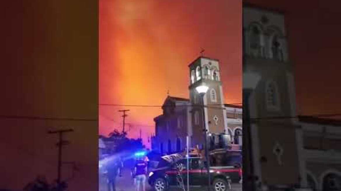 Καίγεται ο Άβαντας στην Αλεξανδρούπολη