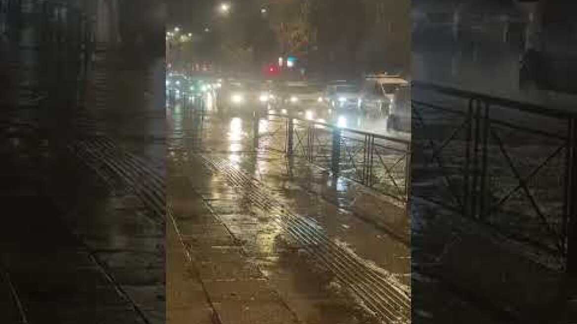 Ισχυρή καταιγίδα στην Αττική, πώς θα κινηθεί η κακοκαιρία Byron τις επόμενες ώρες (4)