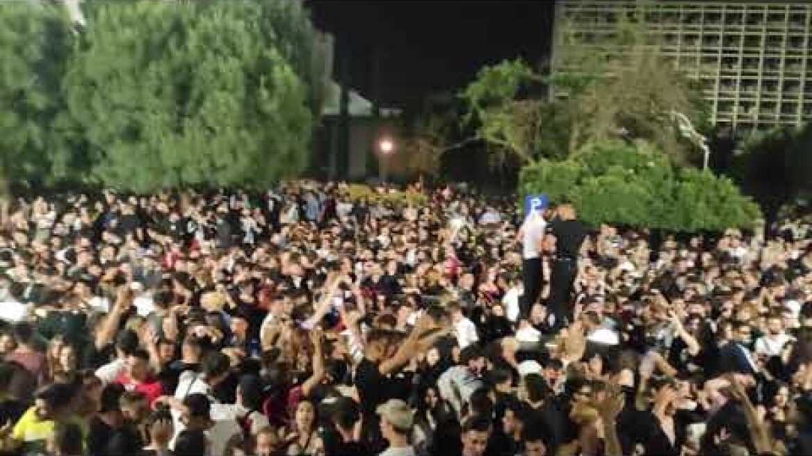 ThessToday.gr - Το απόλυτο πάρτι στο ΑΠΘ με χιλιάδες άτομα 