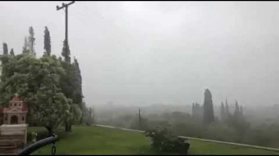 Ο Ιανός σαρώνει την Κεφαλονιά