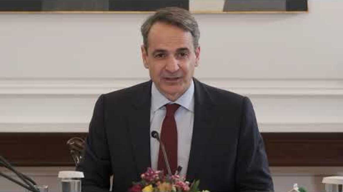 Σύσκεψη με καλλιτέχνες