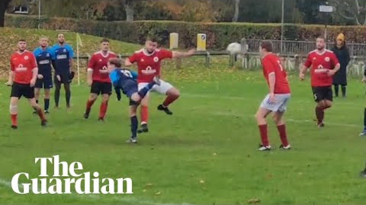 Player scores unreal backwards kick goal in Sunday League game