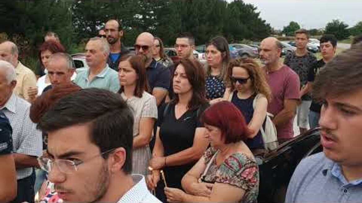 eordaialive.com: Πτολεμαΐδα: Σε κλίμα συγκίνησης το τρισάγιο για τους αδικοχαμένους ποδηλάτες