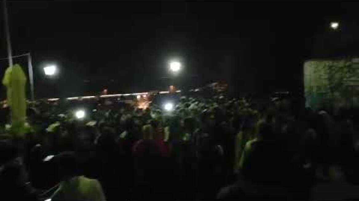 Πάτρα: Το αδιαχώρητο στις σκάλες της Αγ. Νικολάου, Κυριακή του Καρναβαλιού