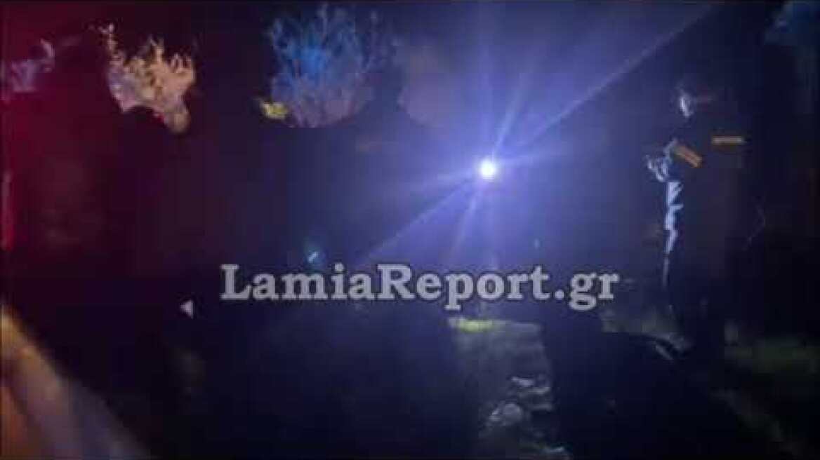 LamiaReport.gr: Τροχαίο σε γκρεμό 40 μέτρων
