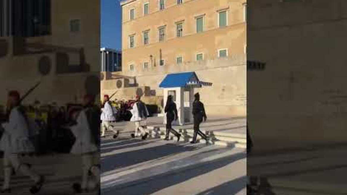 Οι Πόντιοι στο Σύνταγμα