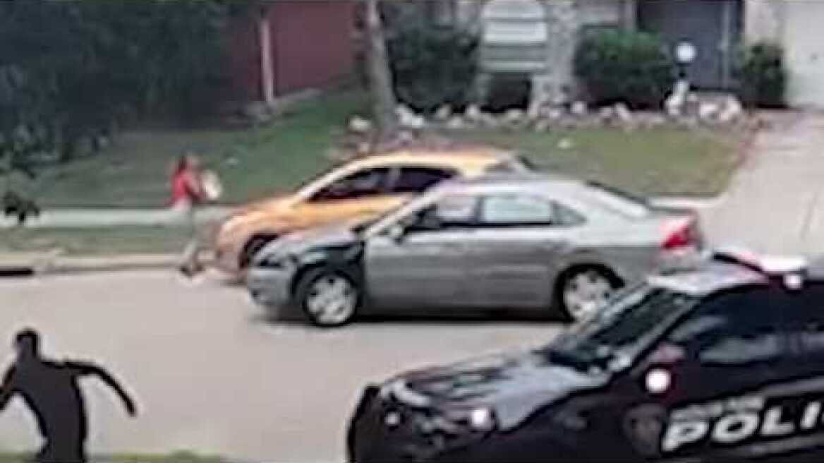 DoorDash driver completes food delivery after being struck by fleeing suspect, video shows
