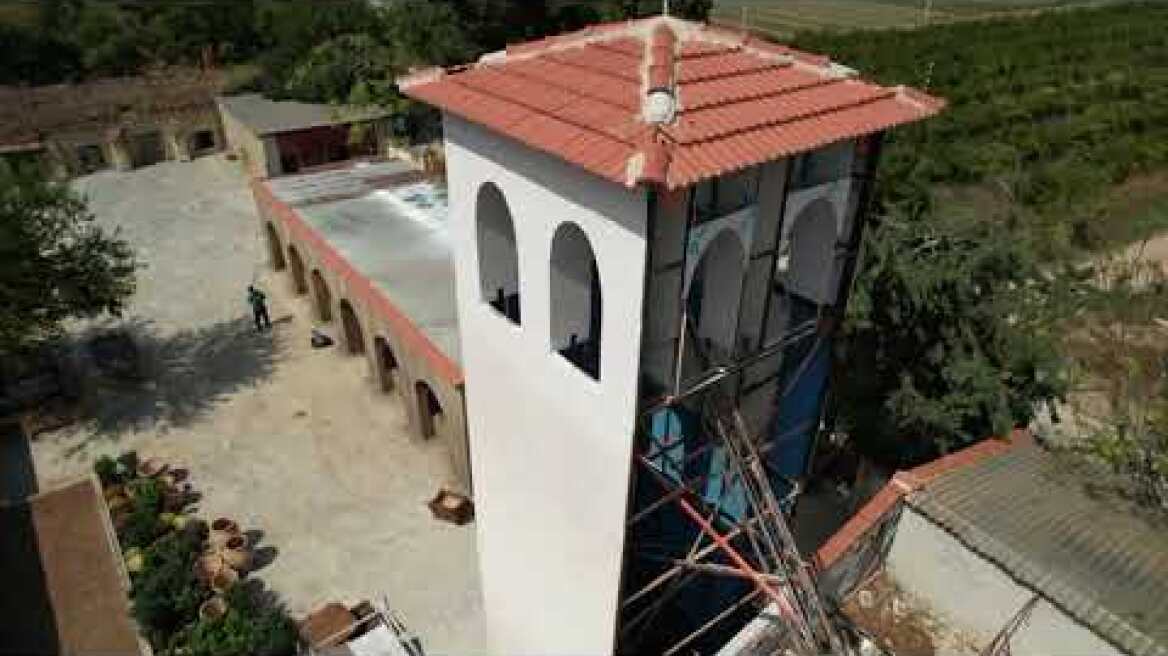 Τα πρώτα εντυπωσιακά πλάνα από το μοναστήρι που δημιουργήθηκε αποκλειστικά για τη σειρά #MavroRodo