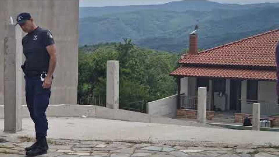 Σκότωσε τη σύζυγό του μπροστά στα μάτια του παιδιού τους και αυτοκτόνησε