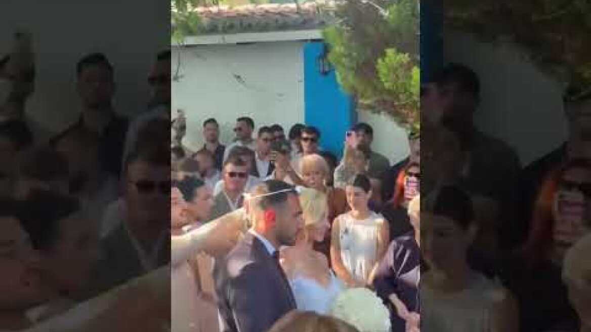 Έλαμπαν νύφη και Βαγγέλης Παυλίδης στον γάμο τους