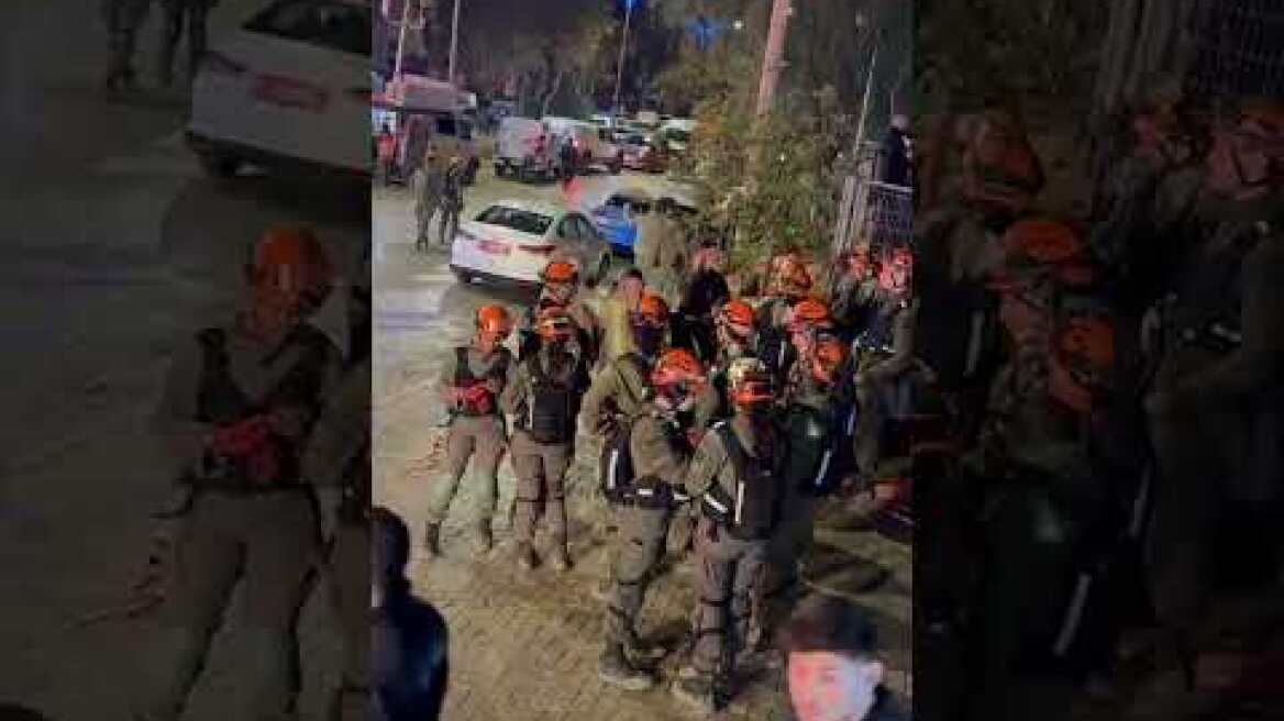 Εικόνες καταστρτοφής στο Αράντ (5)