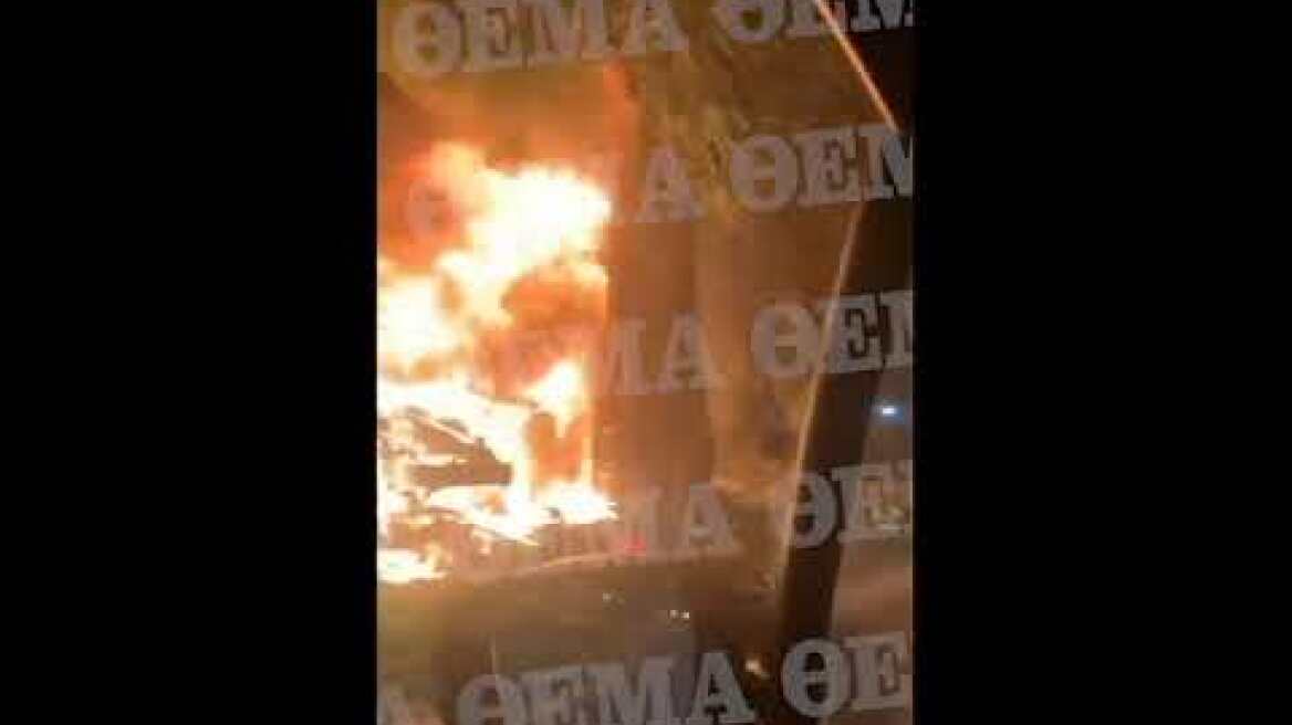 Τροχαίο με Ferrari: Νέο βίντεο δευτερόλεπτα μετά την πυρκαγιά στο αυτοκίνητο