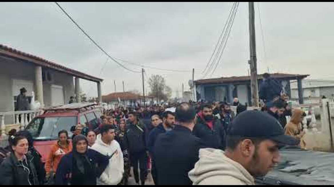 Kηδεία του 16χρονου Ρομά