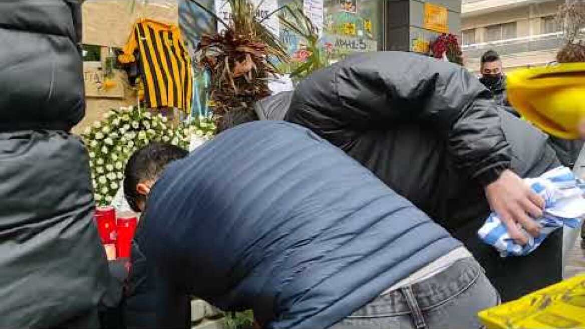 στεφάνι αθλητές ομάδες της Θεσσαλονίκης για τον Άλκη Καμπανό