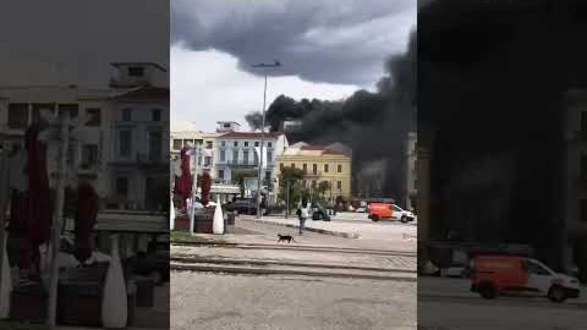 ΦΩΤΙΑ ΣΤΟ ΚΕΝΤΡΟ ΤΗΣ ΠΑΤΡΑΣ