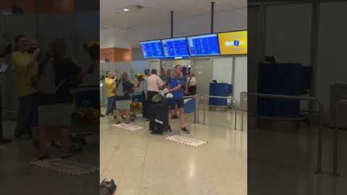 Υποδοχή ηρωίδων στο Ελ. Βενιζέλος για τις Παγκόσμιες Πρωταθλήτριες