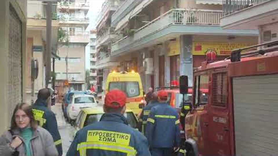 Τραγωδια στη Θεσσαλονίκη: Προσπάθησε να σβήσει τον σύζυγό της που καιγόταν στον καναπέ