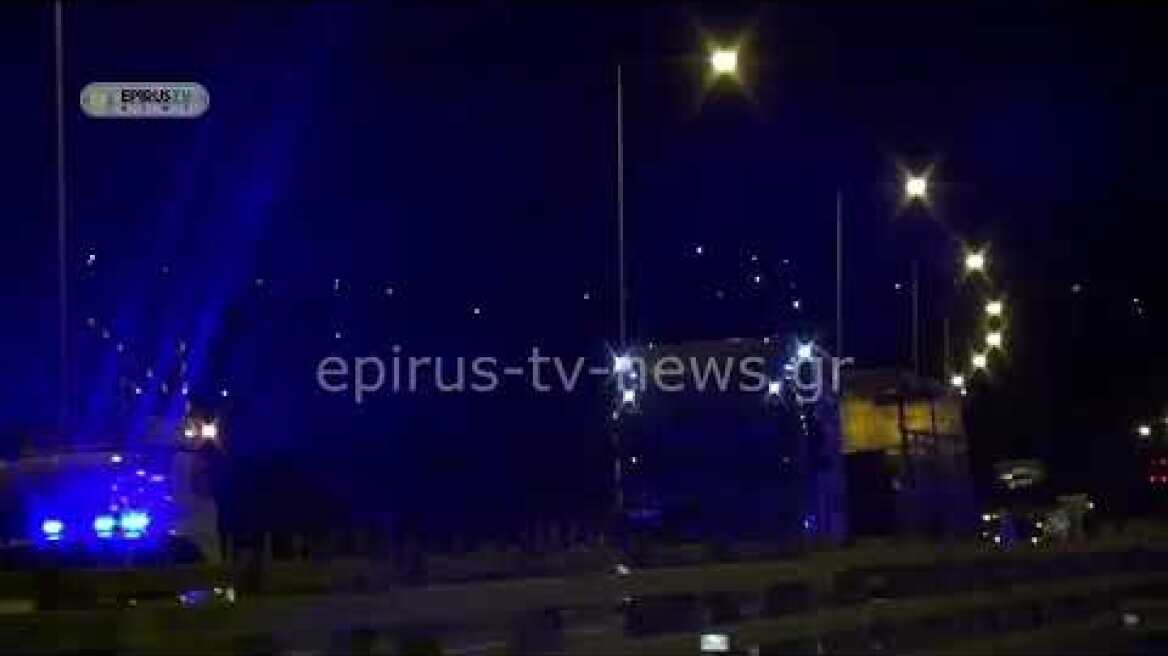 Ιωάννινα:Εκτροπή Φορτηγού -Ντελαπάρισε Το Τρέιλερ Που Ήταν Έμφορτο Με Αγελάδες