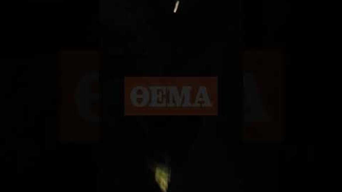 Ψαράδες έσωσαν 4 επιβάτες από διαλυμένη θαλαμηγό (1)