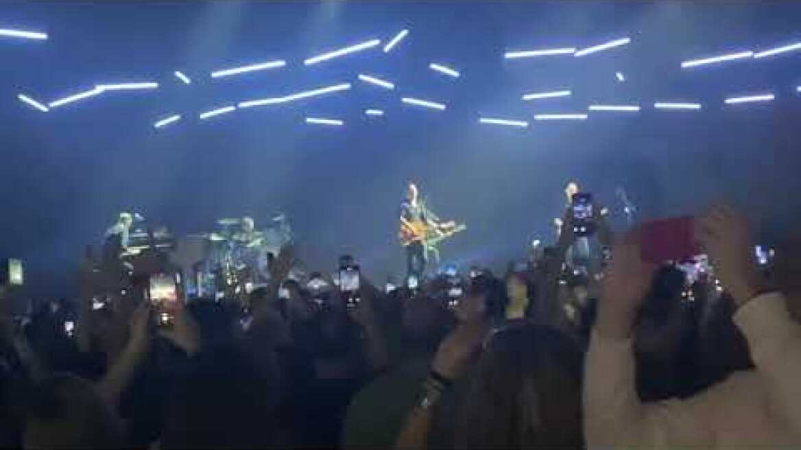 Ο Μπράιαν Άνταμς ταρακούνησε το ΟΑΚΑ